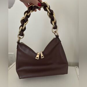 I.N.C. International Concepts
Tayviss Small Chain Brown and Gold Shoulder Bag